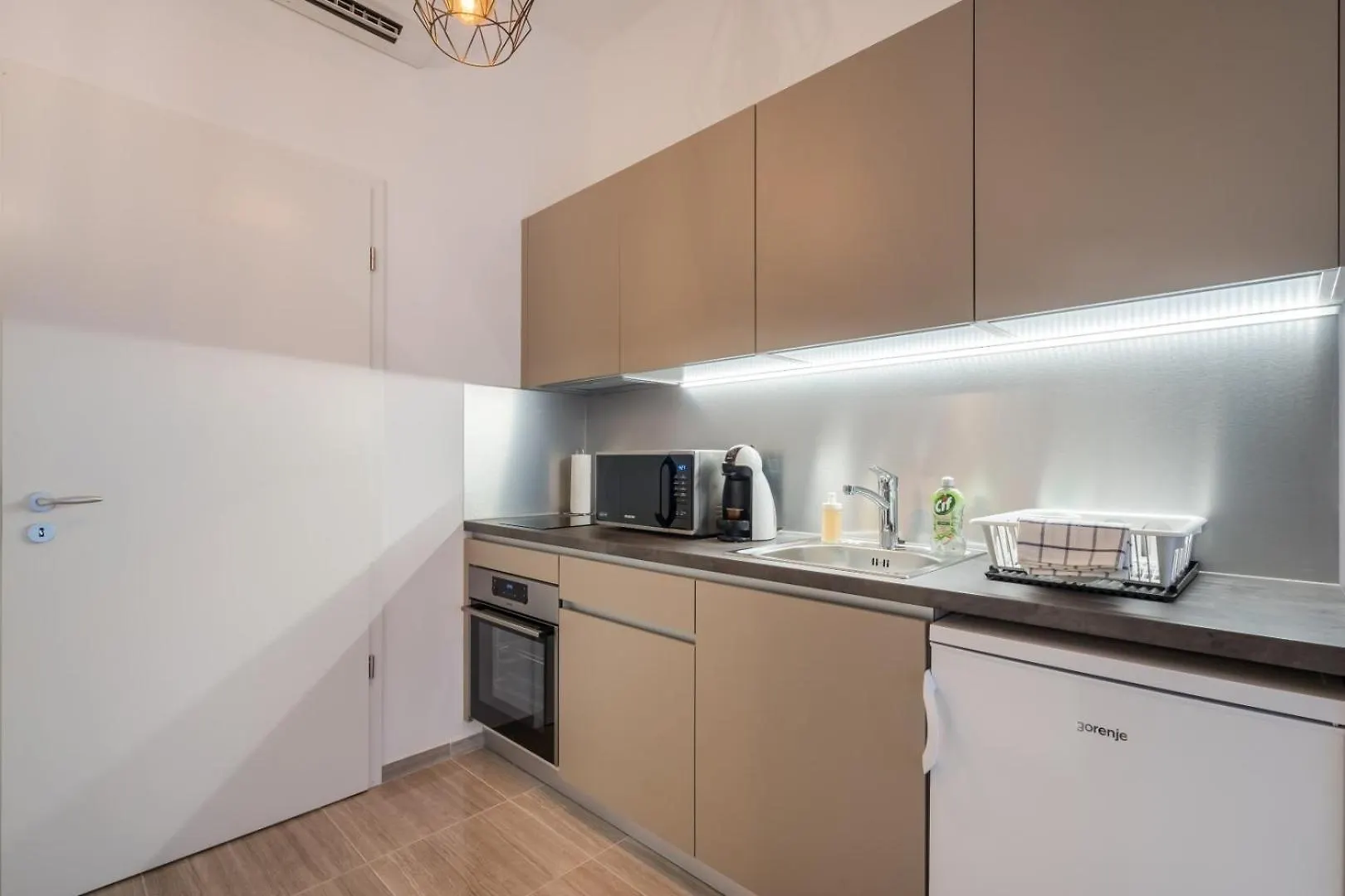 Elisabeth Residence Green With Parking Budapest Apartment